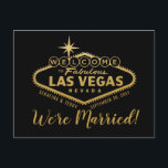Faire-part Carte postale Mariage Las Vegas - Or<br><div class="desc">Le fameux Welcome to Las Vegas Se connecter effet fausse feuille d'or sur un arrière - plan noir de couleur modifiable. La conception créative et amusante des polices sur le dos est entièrement personnalisable. L'enseigne Fabulous Las Vegas Nevada n'a jamais été aussi élégante ! Coordonner les éléments disponibles dans la...</div>