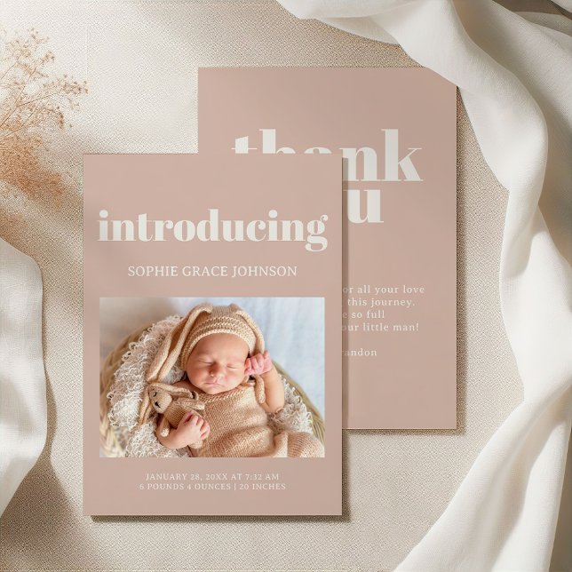 Faire-part de Baby Shower avec typographie en grès (Créateur téléchargé)