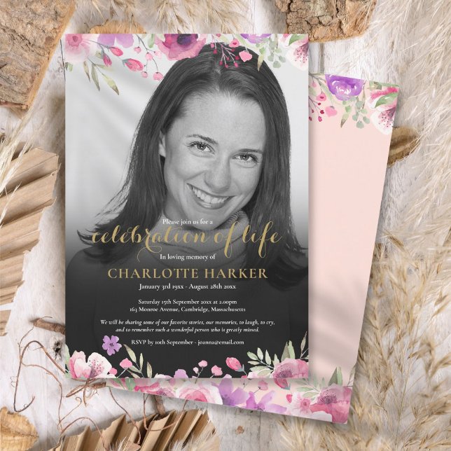 Faire-part de funérailles photo noir et blanc rose (Floral Blush Pink Black and White Photo Funeral Invitation)
