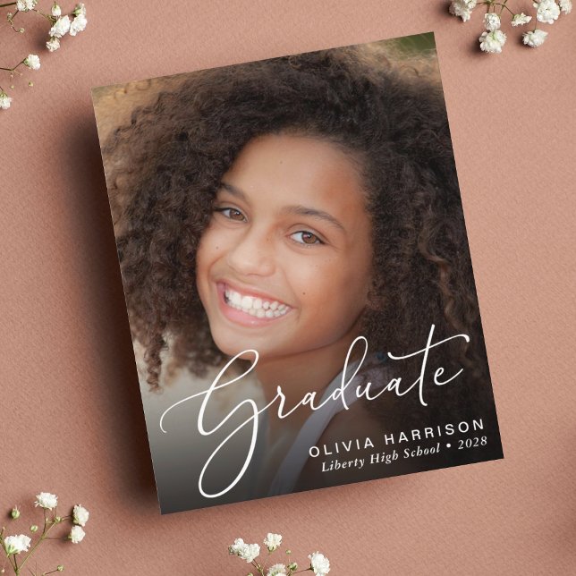 Faire-part de graduation du script blanc de la pho (An elegant photo graduation announcement to celebrate the graduate's achievements)