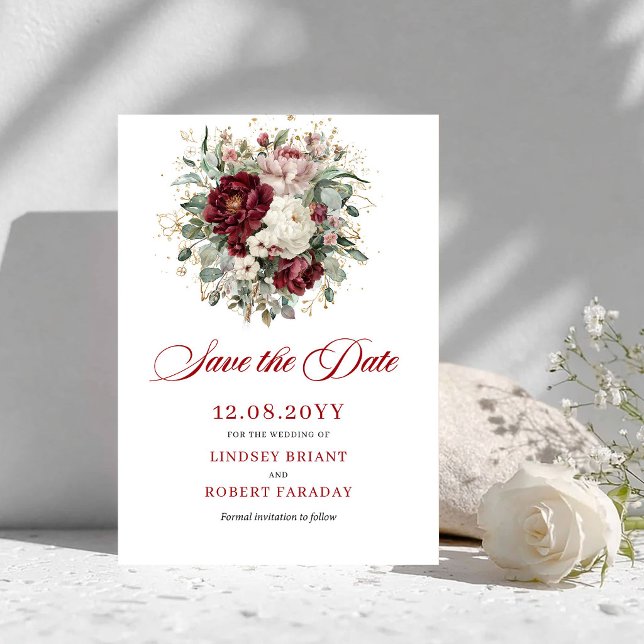 Faire-part de Luxe Rouge Bourgogne Fleurs Save The (Luxury Blush Burgundy Floral Save The Date)