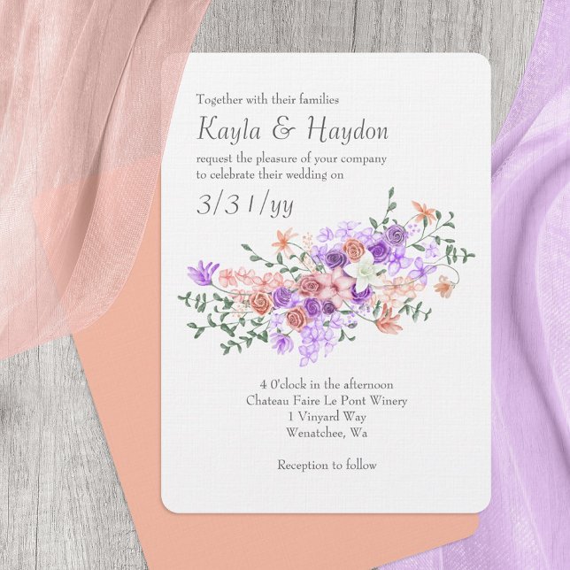 Faire-part de mariage de bouquet Lilac et Peach Ro (Lilac and peach wedding invitations, purple lavender rose bouquet, leafy green vines, ivory flowers)