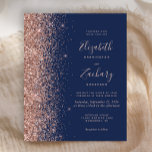 Faire-part de mariage de Parties scintillant d'or<br><div class="desc">Le bord gauche de cette élégante faire-part de mariage moderne est orné d'une bordure rose en faux parties scintillant or. Le texte personnalisable combine écriture rose couleur or pâle, couleur blush, cuivre et polices italiques sur un arrière - plan bleu marine. L'envers est assorti d'un bleu marine et d'un or...</div>