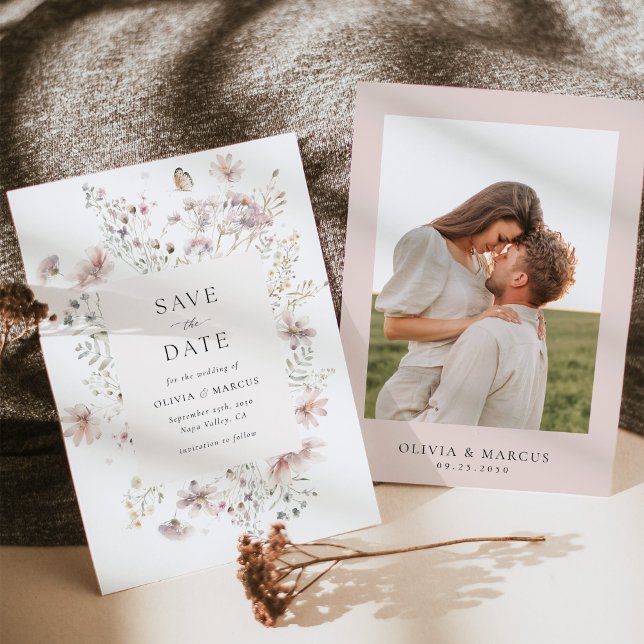 Faire-part de mariage élégant à cadre de fleurs sa (Elegant blush wildflower framed wedding save the date  with soft floral border and serif typography)