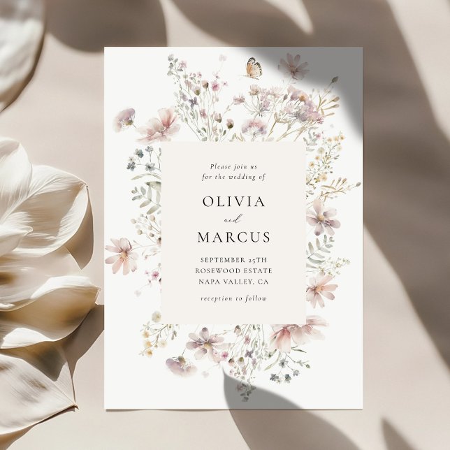 Faire-part de mariage élégant sérif Blush Wildflow (Blush wildflower garden wedding invitation with elegant serif typography and romantic floral frame)