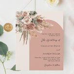 Faire-part de mariage en arc de pampas rose beige<br><div class="desc">Donnez le ton pour votre journée spéciale avec cette élégante invitation de mariage. Doté d'un arrière - plan beige moelleux et d'un cadre d'arche de couleur rose antique, il est joliment décoré de roses terreux et muets, de verdure d'eucalyptus et d'herbe à la pampa, pour une sensation naturelle et romantique....</div>