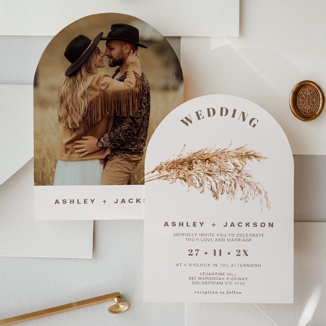 Faire-part de mariage en laiton Pampas Arboré Mode (Boho Arched Pampas Grass Wedding Invitation, Warm Cream, Bohemian, Watercolor Pampas Grass, Brown)