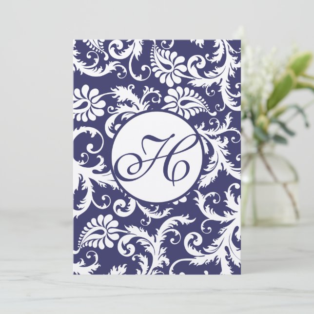 Faire-part de mariage Monogram Navy Damask Swils (Debout devant)