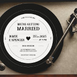 Faire-part de mariage QR vintage Retro Vinyl Recor<br><div class="desc">Découvrez l'invitation parfaite pour les amateurs de musique et les amateurs vintages - notre Faire-part de mariage Vinyl Record! Cette invitation unique est conçue pour ressembler à un disque vinyle classique, avec des rainures et un étiquette qui peut être customisé avec vos détails mariages. L'avant de l'invitation présente une belle...</div>