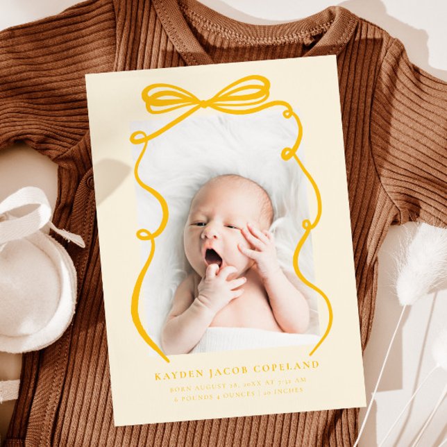 Faire-part de naissance de cadre de la corbeille j (Créateur téléchargé)