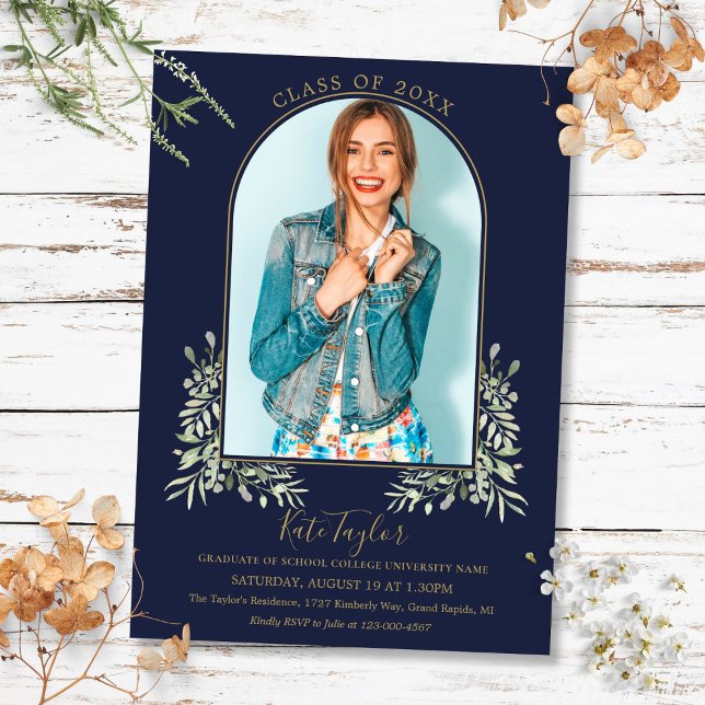Faire-part de remise de diplôme avec arche en or e (Gold Arch Photo Navy Blue Foliage Graduation Invitation)