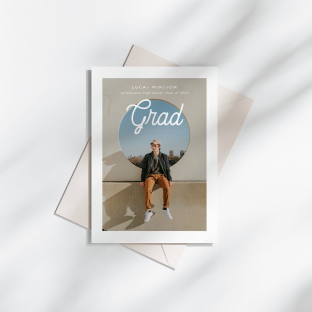 Faire-part de remise de diplôme avec écriture Mono (Créateur téléchargé)