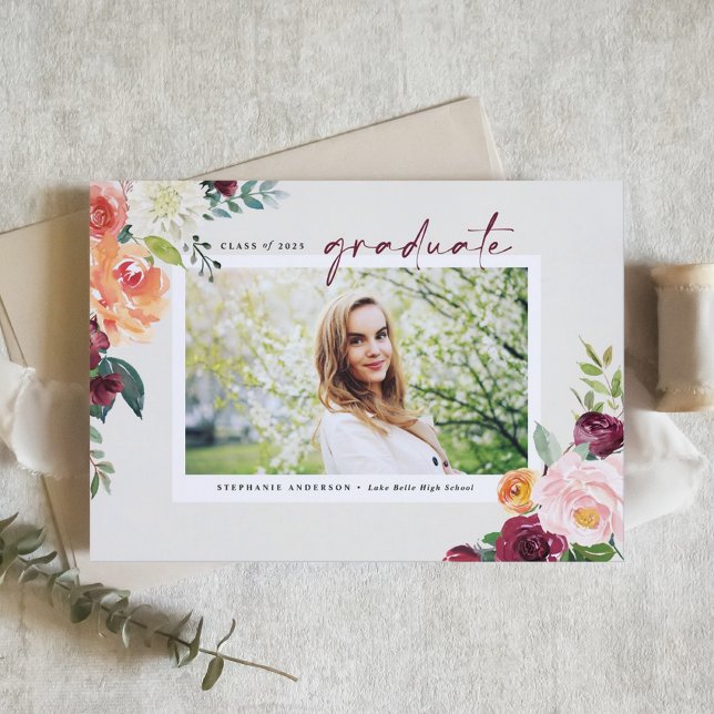 Faire-part de remise de diplôme avec photo de fleu (Announce your graduation with a customizable watercolor invitation featuring autumn floral designs.)