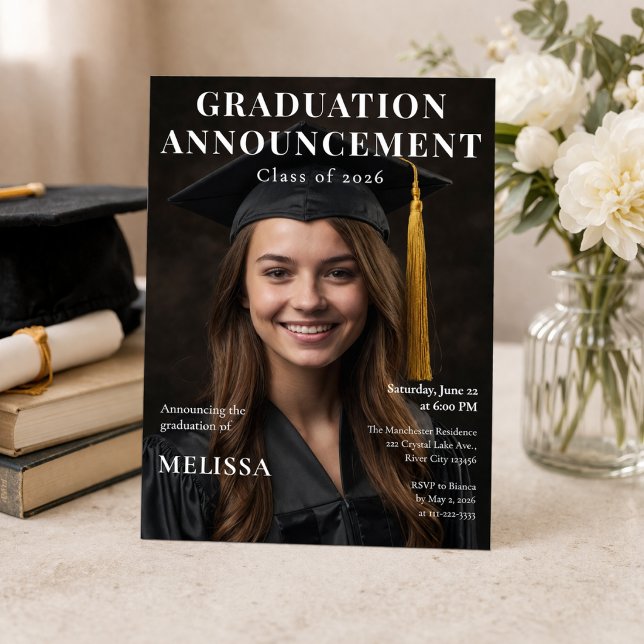 Faire-part de remise de diplôme avec photo d'invit (Modern graduation announcement photo card with clean magazine style editable design)