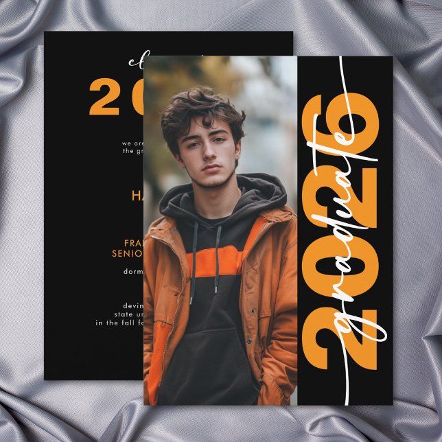Faire-part de remise de diplôme de typographie ora (Modern Bold Orange Typography Grad Announcement)