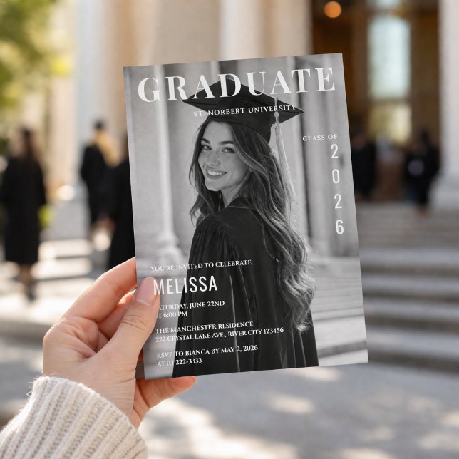 Faire-part de remise de diplôme Photo Noir Blanc (Elegant black and white graduation invite with modern magazine-style layout and photo design.)