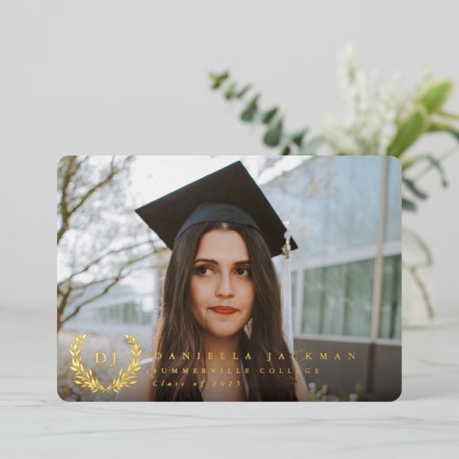 Faire-part de remise de diplômes avec monogramme e (Debout devant)
