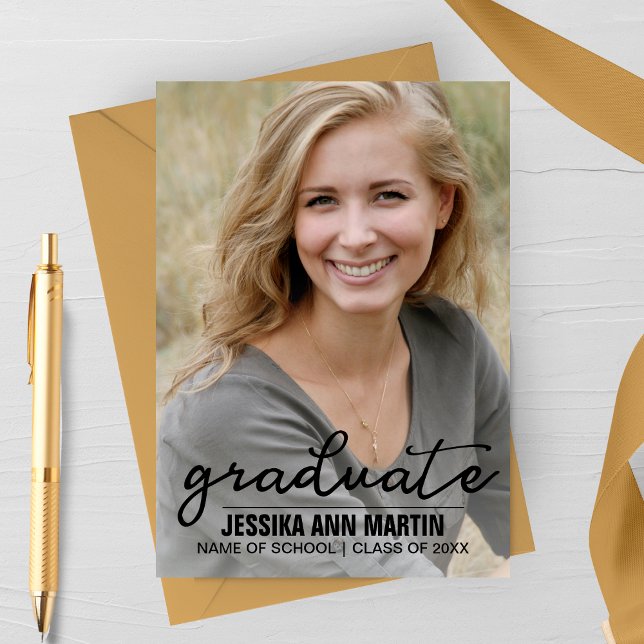 Faire-part de remise de diplômes en calligraphie m (Graduate Modern Black Script Graduation Photo Announcement Card)