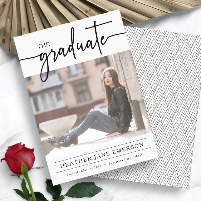 Faire-part de remise de diplômes noir et blanc (Black and White Photo Graduation Announcement by Painted Paperie
)