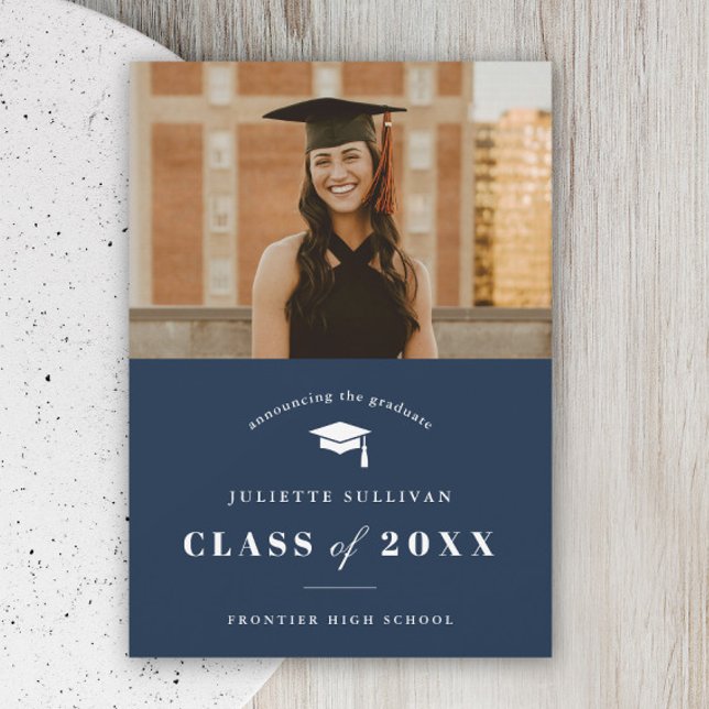 Faire-part Diplôme de Photo de Type Minimal (Simple typography navy blue photo graduation announcement card.)