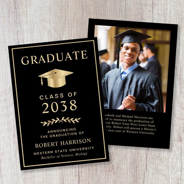 Faire-part Diplôme universitaire élégant or script noir (Elegant Photo Gold Script Black College Graduation Announcement)