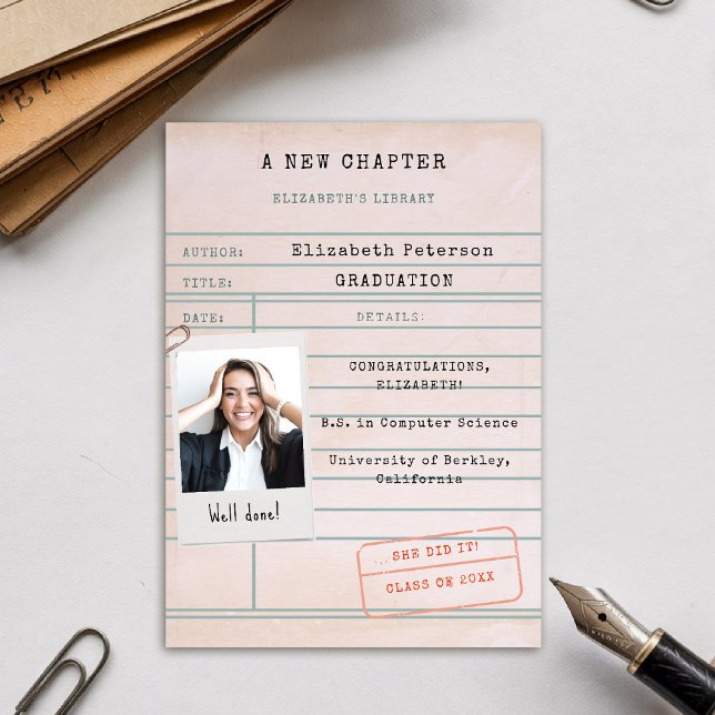 Faire-part d'obtention d'un diplôme de la biblioth (graduation announcement vintage library card polaroid photo template bookish bookworm book lover)