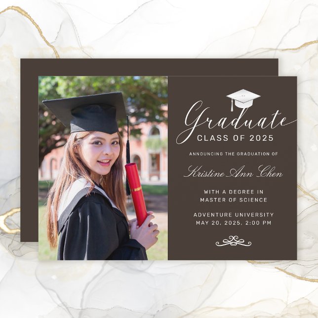 Faire-part Elegant Brown White Script Cap Photo Graduation (Elegant Brown White Script Cap Photo Graduation Announcement)