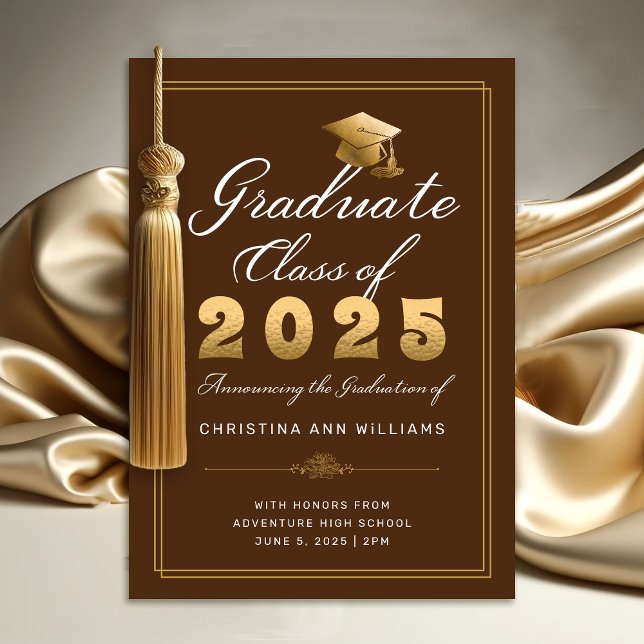 Faire-part Élégante classe Brown Gold Script de 2025 Graduate (Elegant Brown Gold Script Class of 2025 Graduation Announcement)