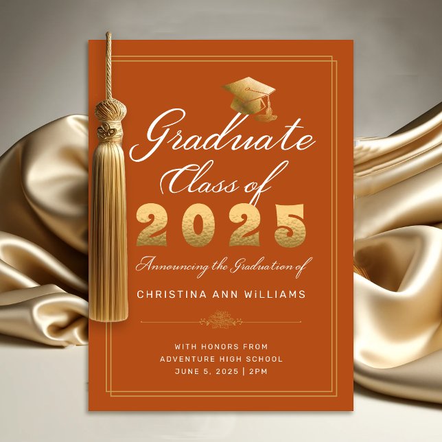 Faire-part Élégante Orange Gold Script Classe de 2025 Graduat (Elegant Orange Gold Script Class of 2025 Graduation Announcement)