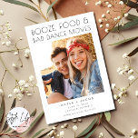 Faire-part Funny Bad Dance Moves Photo Wedding Enregistrer la<br><div class="desc">Envoyez une drôle enregistrer la carte de date qui fera sourire vos invités. Choisissez une photo étonnante de vous et de votre partenaire et faites savoir à vos invités de marquer leur calendrier pour la fête de l'année! La typographie noire et blanche "Booze, food and bad dance bouge" est parfaite...</div>