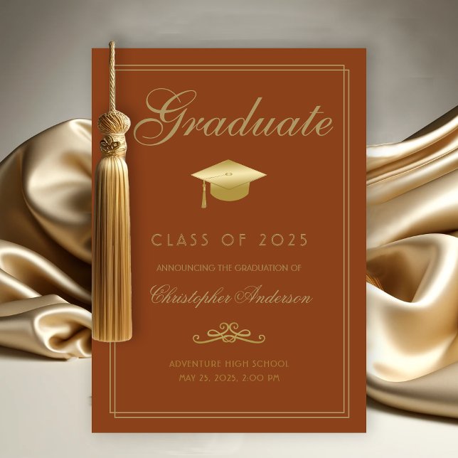 Faire-part Graduation Burnt Orange Gold Script Grad Casquette (Elegant Graduate Graduation Announcement with Gold Grad Cap, calligraphy script orange background)