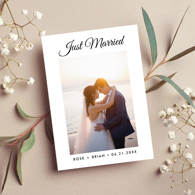 Faire-part Mariés à l'instant Écriture moderne personnalisée  (Modern script wedding announcements showcase your just married memories with elegant style.)