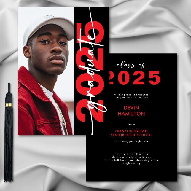 Faire-part moderne Gras Red Typography Grad (Modern Bold Red Typography Grad Announcement)