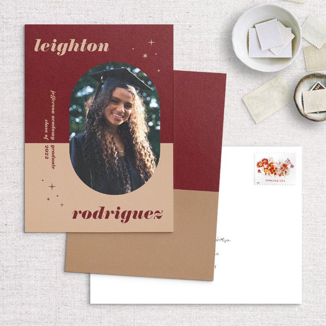 Faire-part Red Unique Rounded Photo Graduation Announcement (Créateur téléchargé)