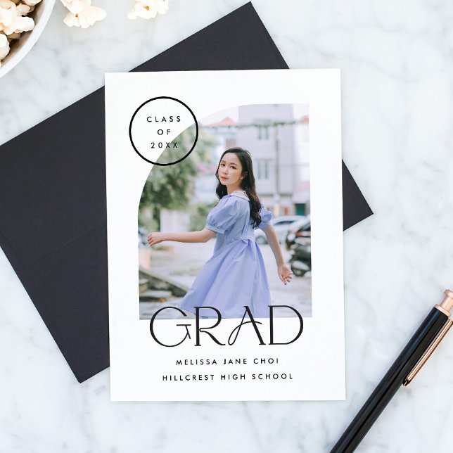 Faire-part Remise de diplômes moderne simple minimale courbe (modern, simple, minimalist graduation photo announcement with curved arch photo frame)