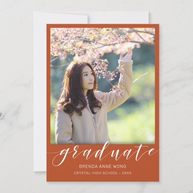 Faire-part Simple Graduation Photo White Script sur Orange (Devant)