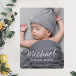 Faire-part Simple moderne garçon ou fille sur mesure pleine p<br><div class="desc">Cette carte à plat tout simplement charmante faire-part de naissance photo présente un design contemporain qui est facilement customisé avec la photo de votre bébé, les détails et votre message.Nous avons choisi les coins arrondis comme paramètre de forme par défaut, mais vous pouvez facilement changer l'aspect en coins pointus, car...</div>