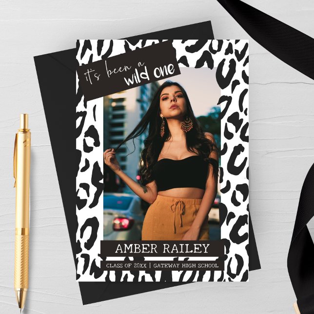 Faire-part Une année folle, annonce de fin d'études avec phot (It's Been a Wild One | Graduation Photo Announcement Card)