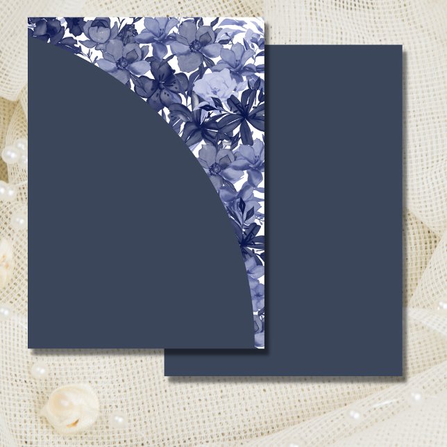 Faire-part vierge Arch Navy Blue Floral (Créateur téléchargé)