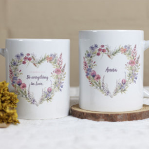 Faites tout en amour Coeur Floral Chrétien Mug
