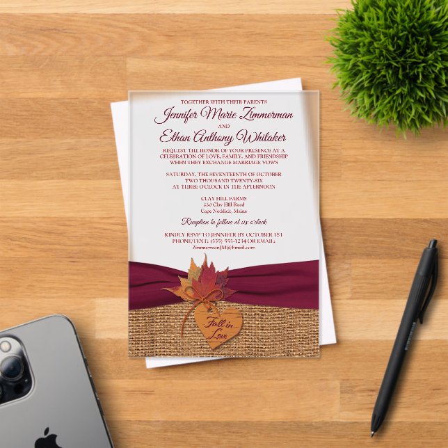 Fall in Love Acrylic Wedding Invitation (Insitu (Carte d'invitation))