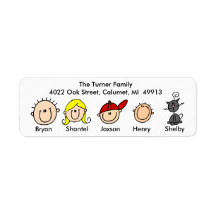 Famille avec des étiquettes de adresse de chat