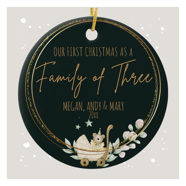 Famille des trois ornements de Noël (Our First Christmas as a Family of Three Ceramic Ornament)