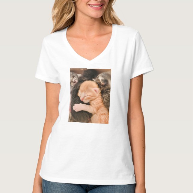 Family Is Everything, Kitten T-Shirt (Devant)
