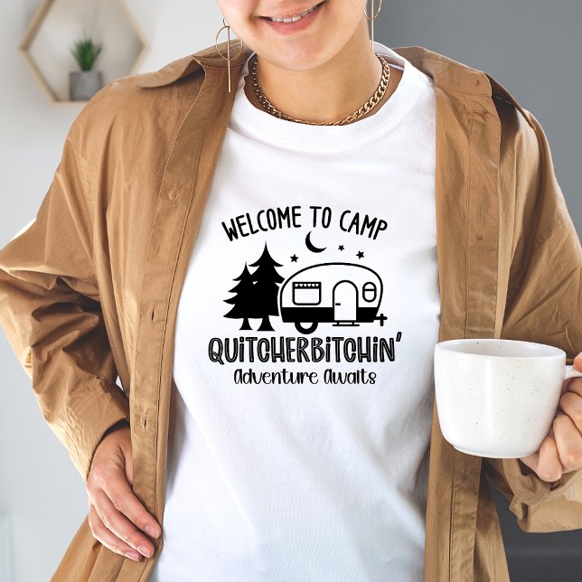 Fantastique Femme Sarcastique Camping T-Shirt (Créateur téléchargé)