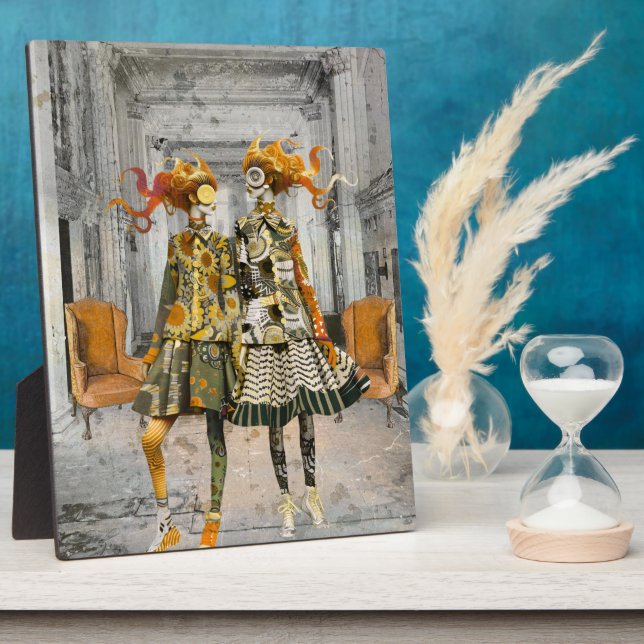 Fashionistas Quirky Surreal Art Plaque (Côté)