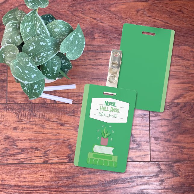 Faux Carnet Infirmière Verte Badge de Hall Pass (Faux notebook green nurse hall pass badge .)