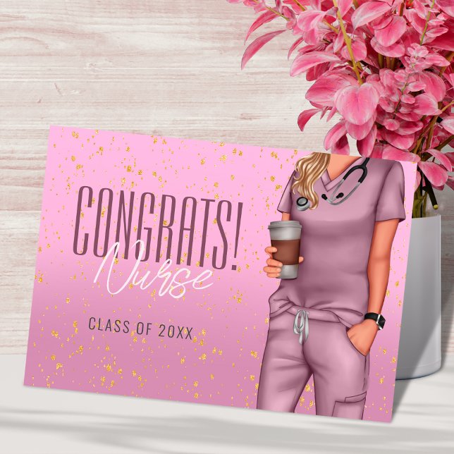 Félicitations Carte de Remise de Diplômes d'Infirm (Elegant nurse graduation card with modern pink design celebrating her proud milestone.)