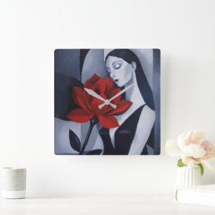 Femme d'art moderne avec horloge murale en acryliq