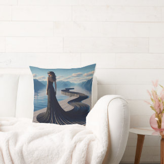 Femme Élégante en Robe Noire Coussin